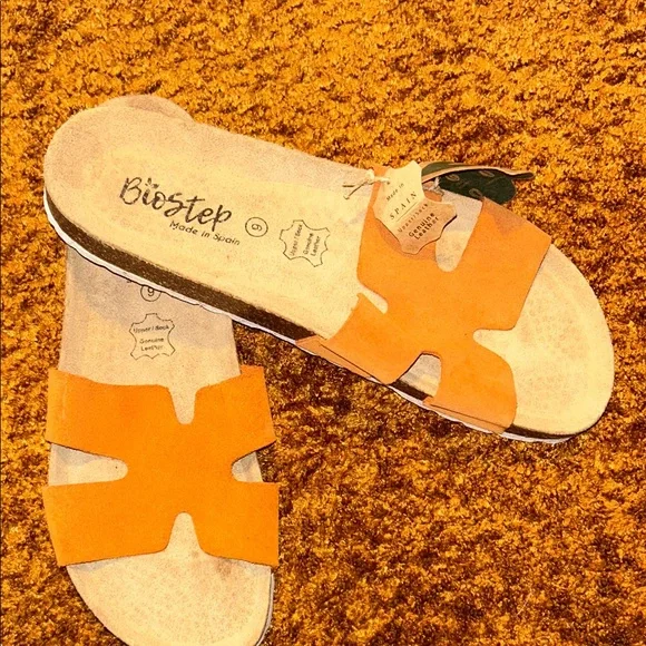 Birkenstock Women's Orange Sandals - Picture 4 of 6